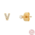 Detail view of gold S925 sterling silver V-letter stud earring with zircon stones - Letter V / Gold