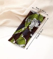 Detailed dimensions of a twist floral headband in brown knit fabric with flower print - Green Floral