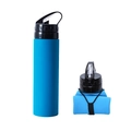 Borraccia sportiva pieghevole in silicone blu da 600ml, mostrata aperta e richiusa - Blu