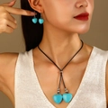 Set gioielli boho con orecchini a cuore turchese e collana di corda coordinata - Forma a Cuore (10348)