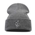 Graue Strickmütze mit weißer Pilzstickerei auf einem klassischen Beanie-Aufschlag - Einheitsgröße / Dunkelgrau