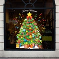 Statische kerstboom raamsticker met kleurrijke ornamenten en geschenkdozen - Versierde Kerstboom & Cadeaudozen Stijl (SR-20)