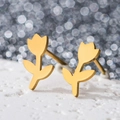 Macro shot of 18K gold plated stainless steel tulip earrings with metallic luster - Rose / Gold