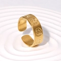 Anillo ajustable dorado con cara sonriente de acero de titanio y un diseño único - Ajustable / Dorado