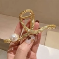 Lava texture gold metal hair claw clip with large round pearl accent for women - Lava Texture Single Pearl Style / Large / Gold