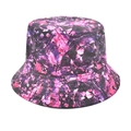 Detailansicht des beidseitigen Batik-Anglerhuts mit lila und rosa abstraktem Graffiti-Muster - M (56-58cm) / Lila