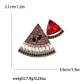 Détail de la broche pastèque dimensions 3,1cm x 3,9cm avec strass étincelants - Rose