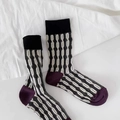 Calcetines retro de algodón con rayas blancas y negras, talón y puntera lila - Talla única / Negro