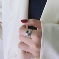 Anello a doppio strato in metallo argento con due pietre nere ovali - US 7 / Argento/Zircone Nero