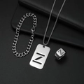 Detailansicht von Titanstahl-Panzerarmband und Z-Buchstaben-Halskette mit passendem Ring - Set Z