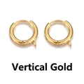 Dettaglio di orecchini a cerchio da 12mm in acciaio dorato con asole verticali per DIY - Verticale Oro