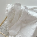 Witte katoenen kousen met verticale ribbels en verfijnde ruches aan de boorden - Eén maat / Wit