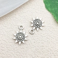 Antique silver sun pendants for DIY jewelry making featuring starburst metal design - Sun / 13x17mm