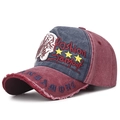 Casquette de baseball vintage délavée bordeaux et bleue avec détails usés et patch - Devant Marine Corps Rouge