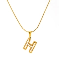 Collier chaîne serpent dorée avec pendentif lettre H orné de perles blanches élégantes - Lettre H (SP723G-H)