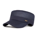 Herren Marineblau Atmungsaktive Mesh Flat Top Mütze mit Metalllogo und Schirm - Verstellbar / Marineblau