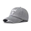 Dettaglio cappellino in cotone grigio lavato con stampa croce God Wins - Grigio