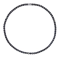 Nahaufnahme der 5mm Tennis-Halskette mit schwarzen Zirkonia und silberfarbenem Verschluss - Schwarzgold mit schwarzem Stein 46cm
