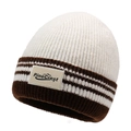 Bonnet en maille rayé neutre en crème et marron foncé avec un écusson en cuir - Taille unique / Blanc