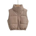 Gilet imbottito taupe da donna con collo alto e finitura in pelle sintetica opaca moda - XS / Cachi