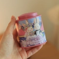 Mini lata de metal rosa con tema de boda de conejitos y texto HAPPINESS para té o caramelos - Interior Púrpura