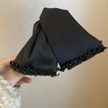 Elegante molletta per capelli in raso nero con fiocco, perline e dettagli in rete a pieghe - Fiocco Nero