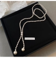 Elegante Perlen-Quastenhalskette mit Zirkonia-Anhängern in einer Geschenkbox - Silberweiß