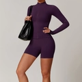 Eng anliegendes lila Yoga-Set mit nahtloser Zip-Jacke und Biker-Shorts mit hohem Bund - S / Oberteil Und Unterteil / Pflaumenlila