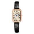 Dettaglio della cassa rettangolare oro rosa con numeri romani e lancette blu dell'orologio - Numeri Romani Cinturino Nero