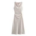 Robe mi-longue élégante en satin sans manches abricot avec taille plissée - Nude