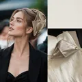 Khaki Dreieck Haarklammer aus Satin für elegantes Styling am Hinterkopf - Khaki