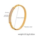 Dettaglio di un bracciale dorato in acciaio inossidabile con zirconi e perline lucide - Z434-Bracciale Rigido con Fibbia di Lusso e Zircone Bianco Colore Oro