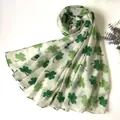Leichter weißer Schal mit grünem Kleeblatt-Muster für den St. Patrick's Day - 3# Beiger Hintergrund/Grünes Kleeblatt / 180*90CM
