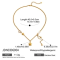 Dettagli tecnici della collana in acciaio dorato con ciondoli a stella e perla - Stile Spilla Stella e Perla (JDN0306004)
