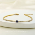 Bracciale tennis dorato in acciaio al titanio con pietra blu centrale e zirconi chiari - Blu Scuro (B0011R-3)