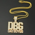 Gouden hiphop ketting met ijskoude DBG letterhanger en volledige diamantzetting - Gouden Hanger met 60CM Twist Ketting