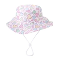 Dettaglio cappello sole bimbi con stampe cuori colorati e cordino antivento regolabile - 52cm (2-5 Anni) / Cuore Colorato