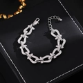 Elegante bracciale a ferro di cavallo in argento con zirconi su scatola per gioielli - Giunzione argento