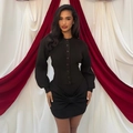 Conjunto de dos piezas de punto negro ajustado con cárdigan y falda con lazo - S / Negro