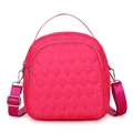 Mini bolso bandolera fucsia de nailon impermeable con textura acolchada de pétalo - Rosa Rojo