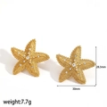 Orecchini a forma di stella marina in oro 18k con cristalli per donne eleganti - Stile Stella Marina Dorata (TE60360-CZ)