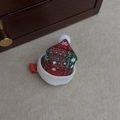 Mini pinza de pelo de gorro navideño con tela a cuadros rojos y verdes y pompón - Horquilla de gorro de Navidad 3D
