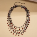 Vintage gelaagde kwastjes ketting met rode steentjes in gotische paleisstijl decor - Rode Kwastje