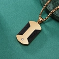 Goldene Puzzle-Halskette mit Karbonfaser, schwarzer Einlage und kleinem Edelstein - Set / Goldanhänger + Boxkette