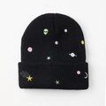 Schwarze Strickmütze mit bunten Weltraum-Stickereien wie Aliens und Planeten - Einheitsgröße / Schwarz Alien