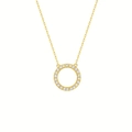 Détail du pendentif cercle plaqué or 18 carats serti de cristaux sur une chaîne fine - Or