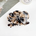 Elegant tortoiseshell acetate butterfly hair claw clip with a chic marbled texture finish - 6cm / Beige Tortoise Shell