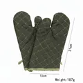 Dark green quilted cotton oven mitts with white diamond pattern for heat resistance - 1 Pair / Green Medium