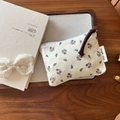Detailansicht der Baumwoll-Geldbörse mit Blumenmuster und einfachem Wunsch-Etikett - Beige Basis Braun Kleine Floral