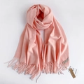 Sciarpa rosa effetto cashmere da donna con frange morbide e design minimalista a tinta unita - Rosa Carne